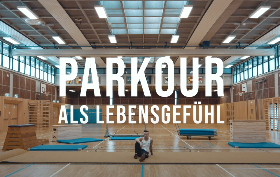 User Experience & Grafikdesign - Dokumentation Parkour - by Alexander Moser, Thomas Jeindl, Katharina Zvetolec. Protagonist: Florian Ascher